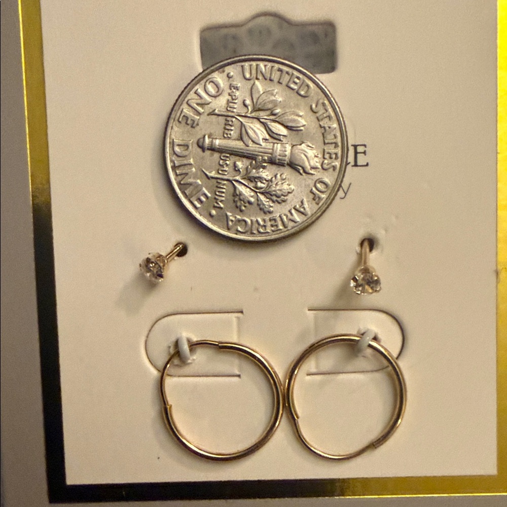 10KT Gold Cubic Zirconia Earrings stamp small kids - Picture 2 of 9